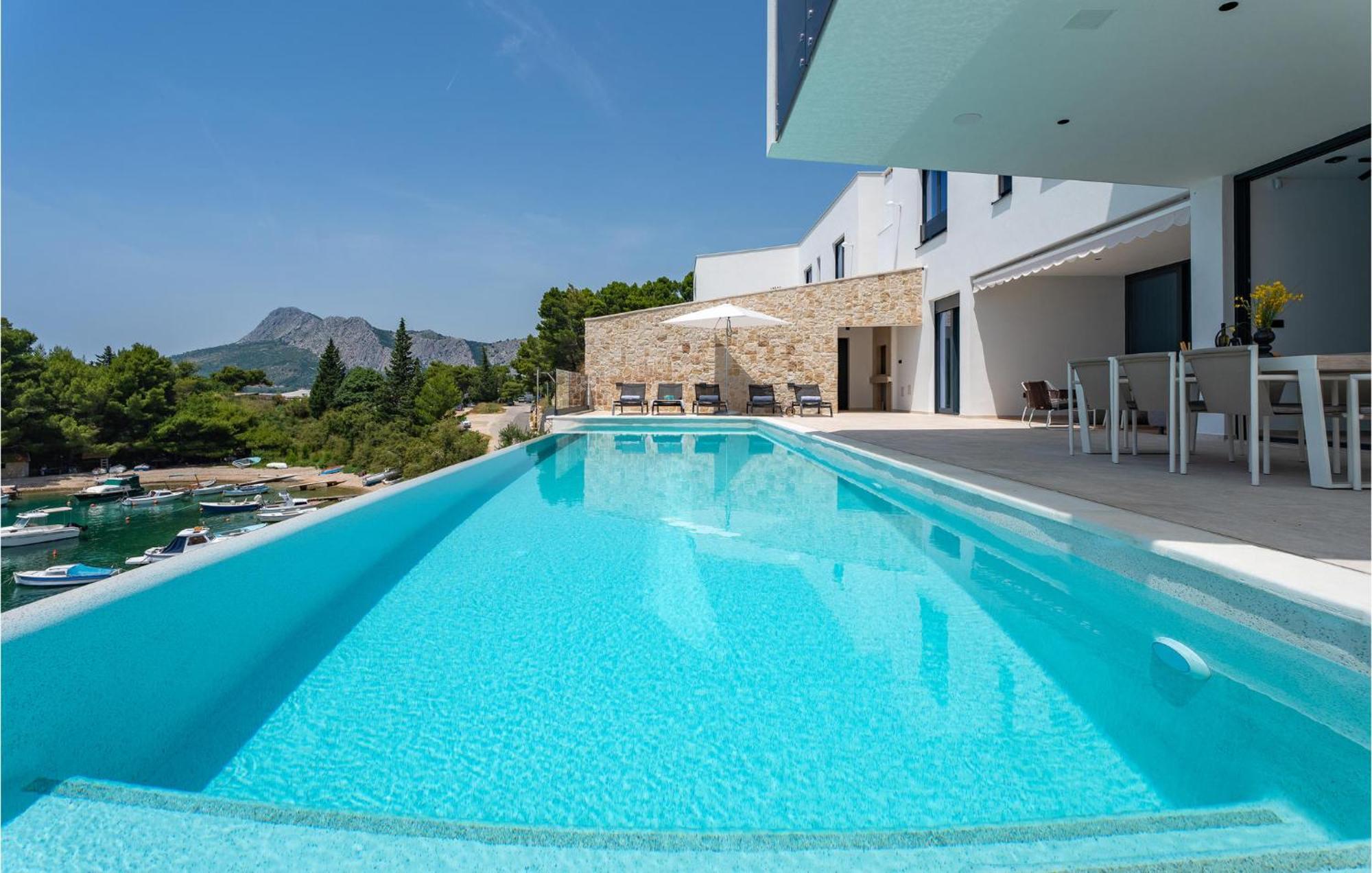Beautiful Home In Omis With Kitchen Ngoại thất bức ảnh
