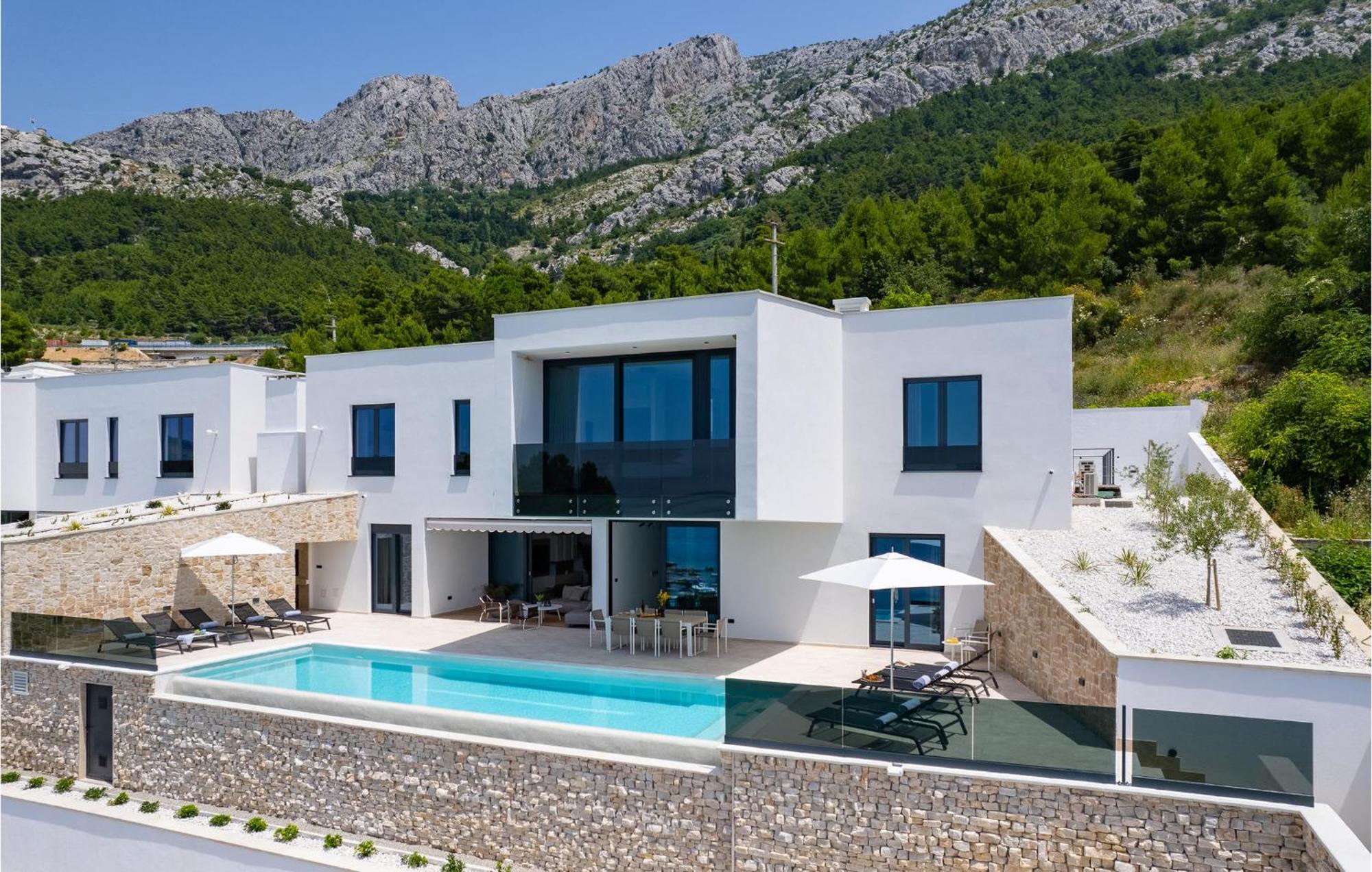 Beautiful Home In Omis With Kitchen Ngoại thất bức ảnh
